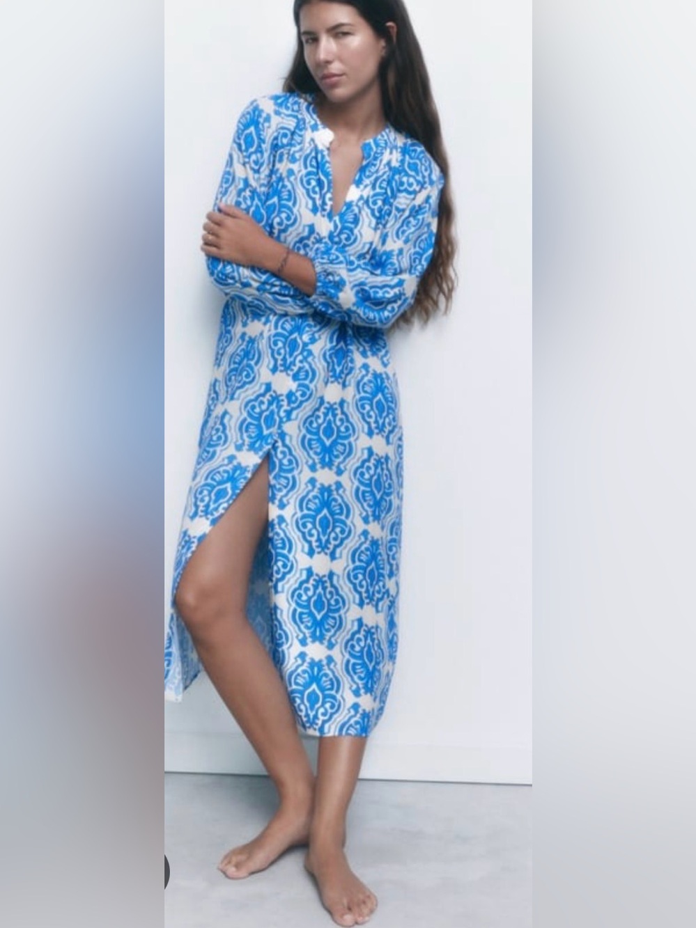 Zara Blue and White Floral Midi Dress button up size large